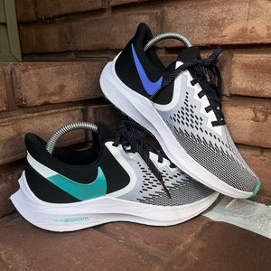 Nike Women's Zoom Winflo 6 Running Shoe
8.5 Black Hyper Jade-White